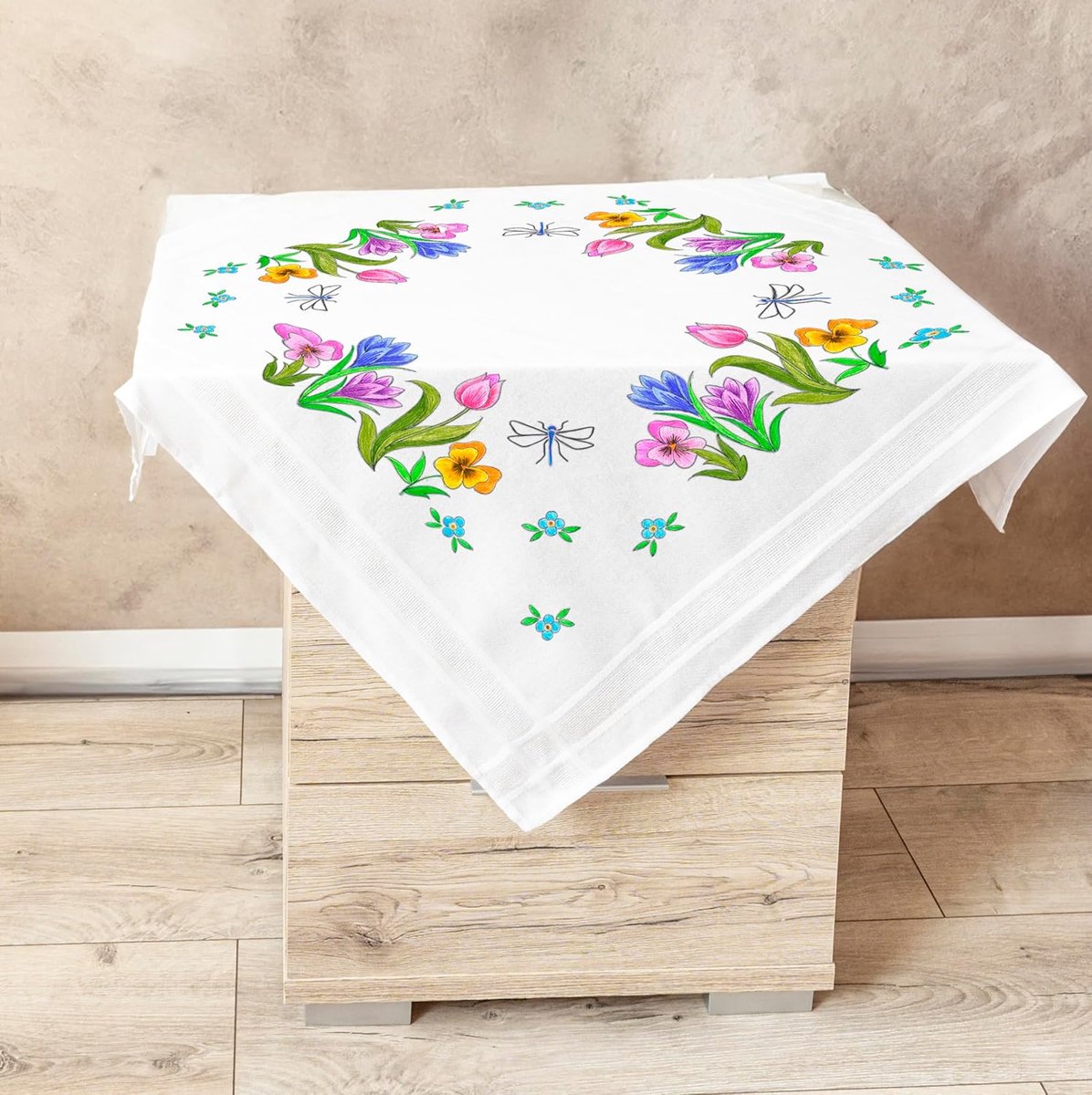 Borduurset bloemenweide, voorbedrukt tafelkleed 14 kleuren, gedetailleerde handleiding (MD 80x80 cm)