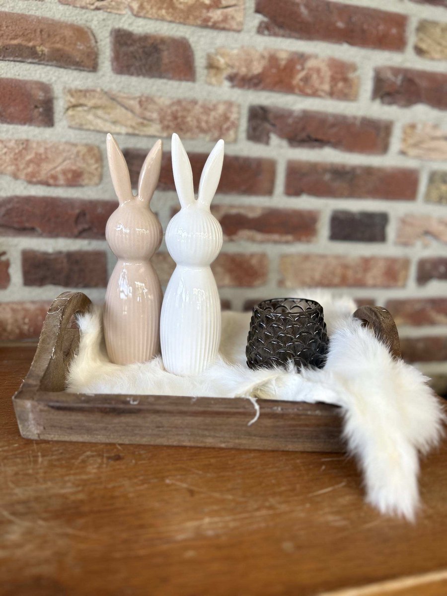 Creaties van hier – met houten hartje - Cadeau pakket Dienblad met 2 haasjes - vacht - glazen waxinehouder