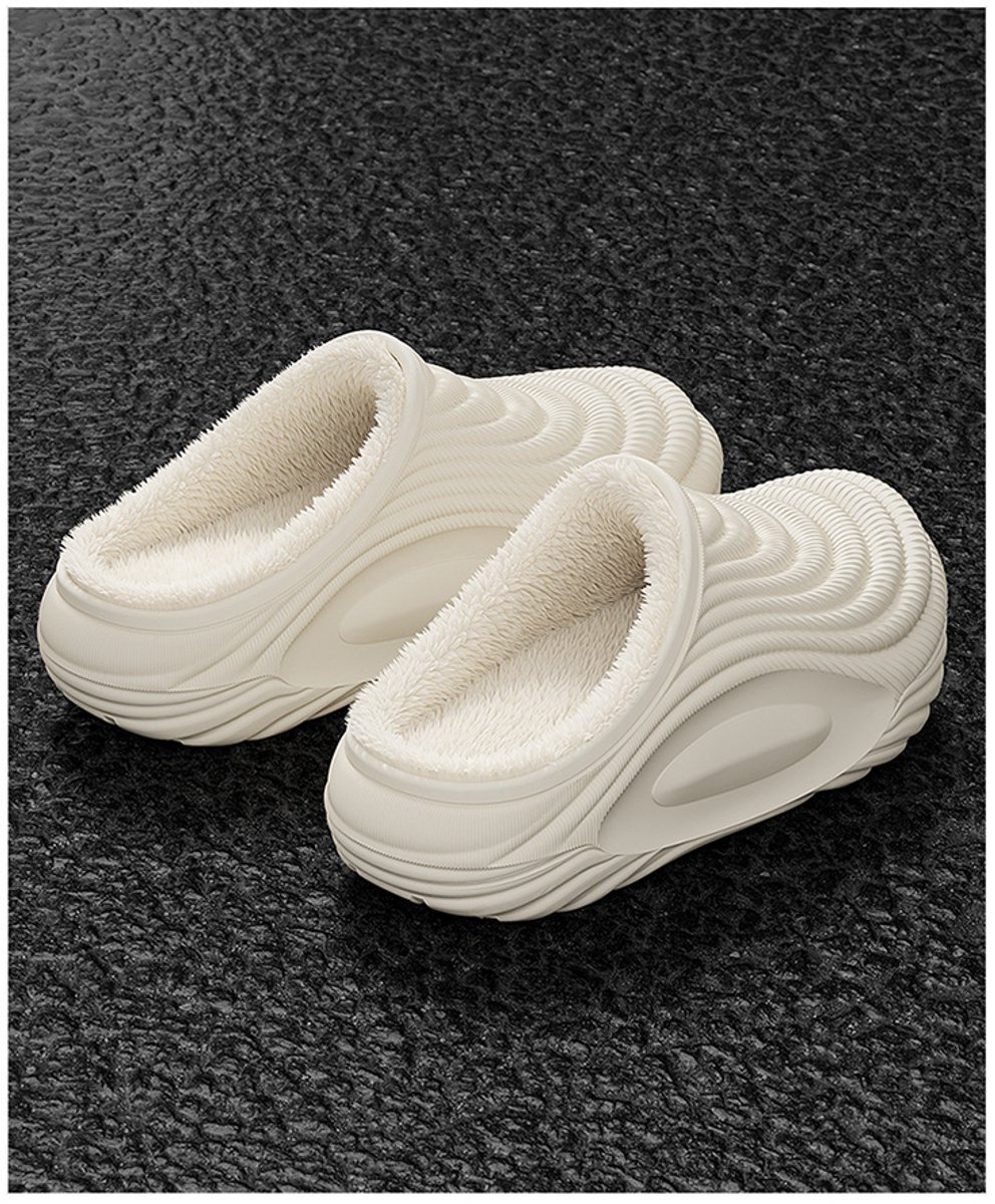 Warme pluche pantoffels (unisex) – Waterafstotende bovenkant – Antislipzool – Bruin – EU-maten 44–45 — cadeau in Mode & Accessoires - foto 3