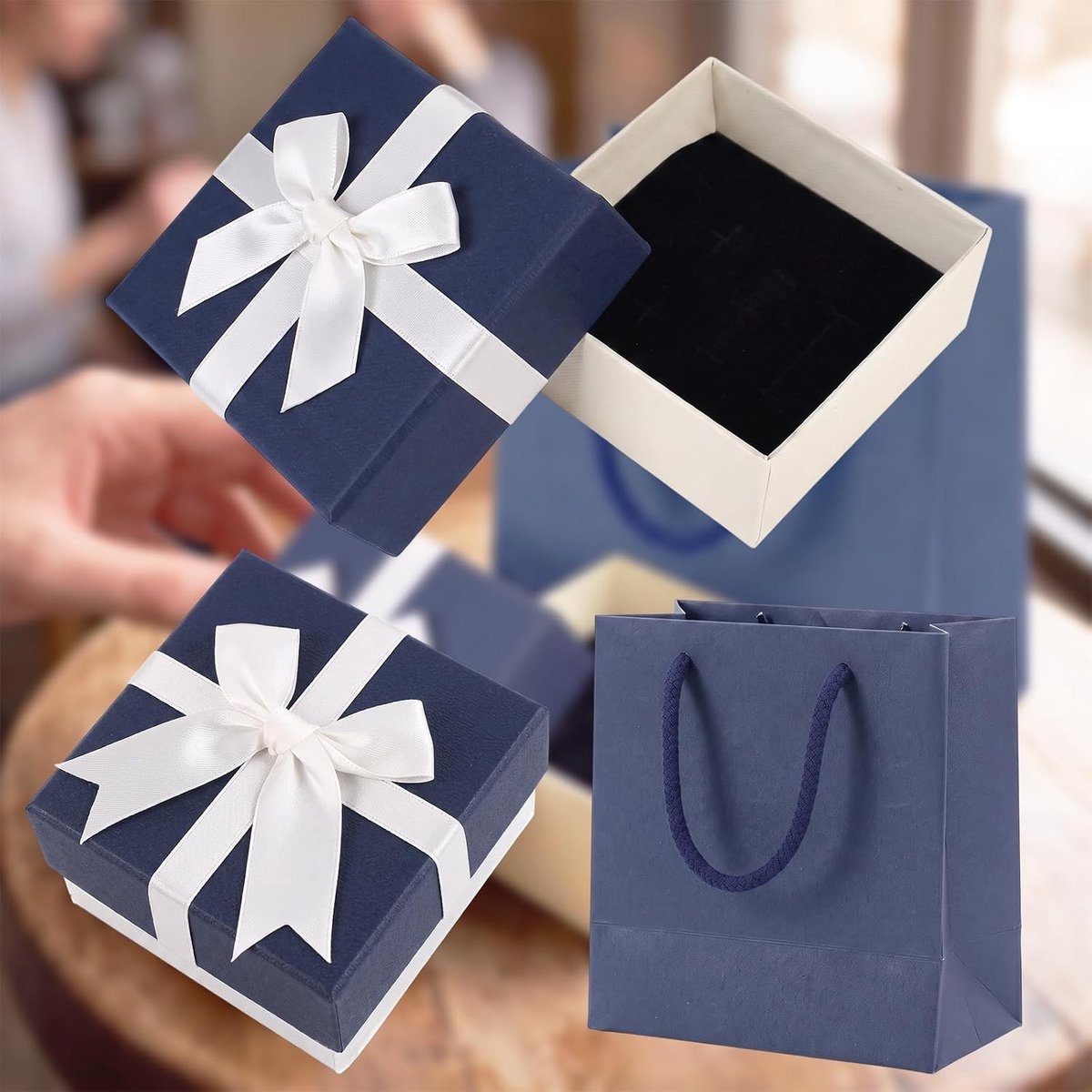 Kleine geschenkdozen voor het verpakken van sieraden - Ideaal voor ringen en kettingen - Past gemakkelijk in een handtas - Afmetingen 3x3x3.5cm
