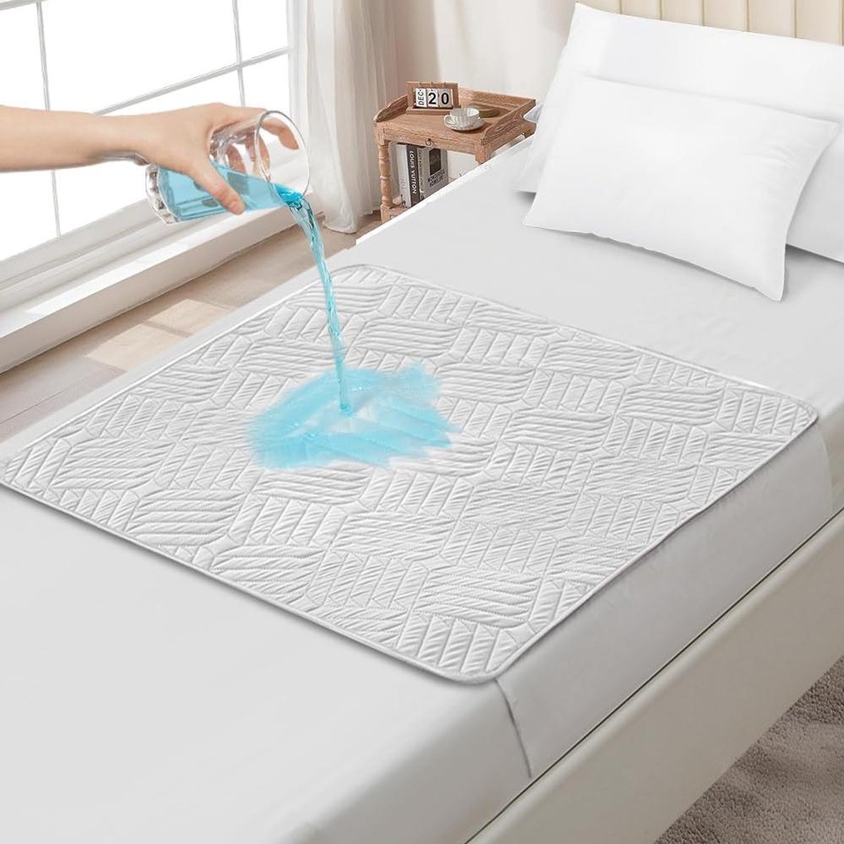Waterdichte Matrasbeschermer - Incontinentie Oplegger - Bed Beschermen - Wasbaar Antislip - 85 x 90 cm - Wit