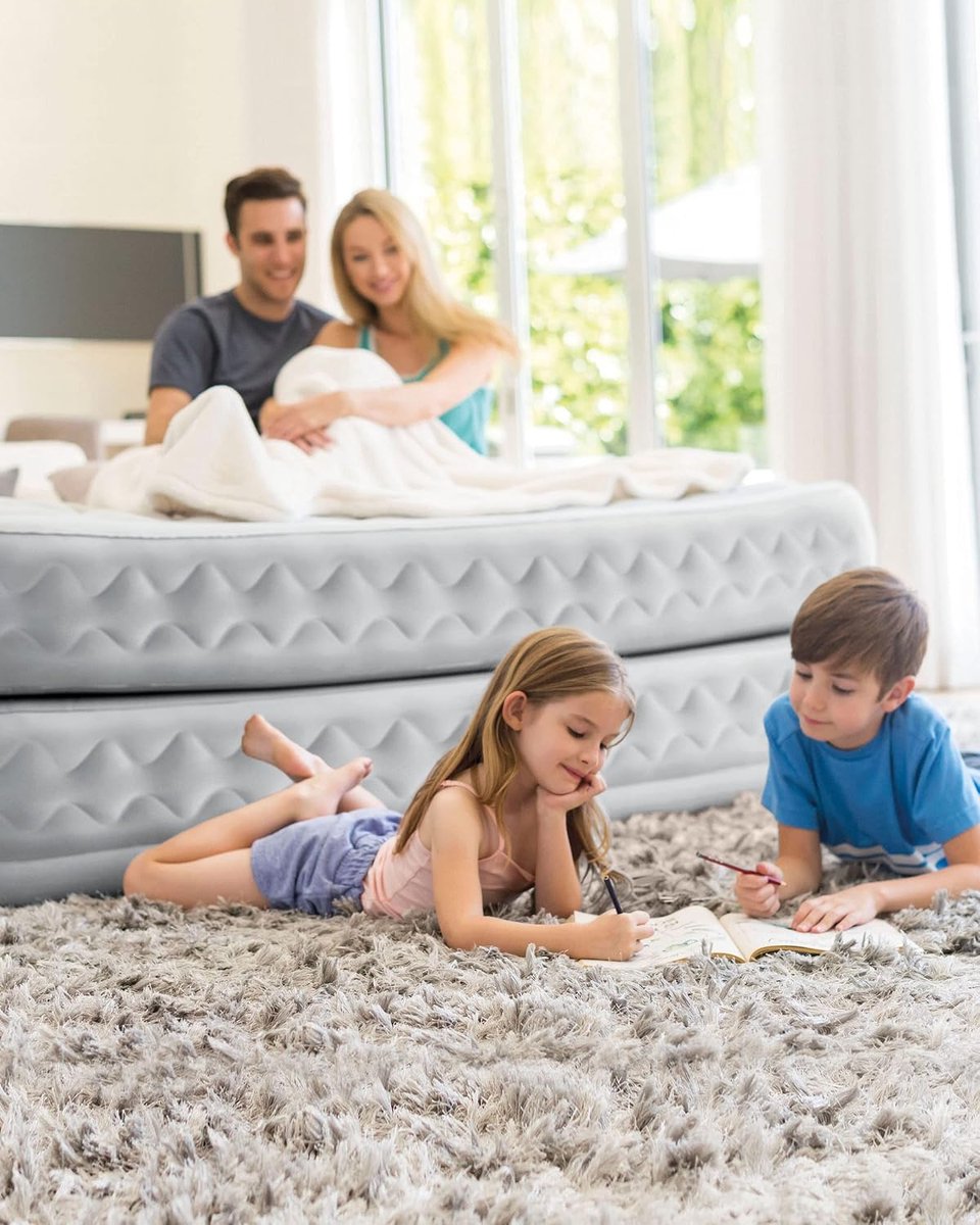 Luchtbed - Opblaasbaar bed - Comfortabel slapen - Ingebouwde pomp - 203x152x51cm - Grijs