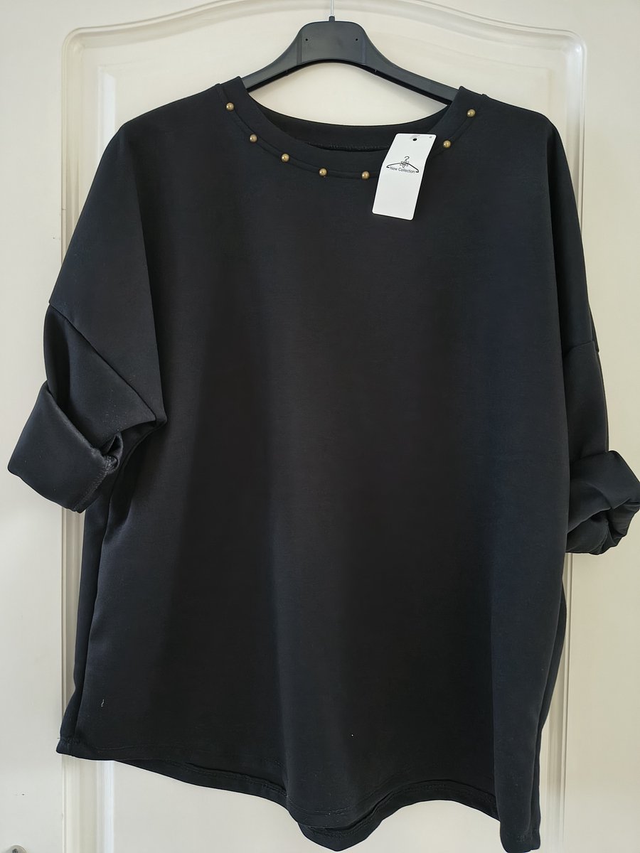 Dames sweatshirt Leni-effen zwart-messing studs-Maat M/L