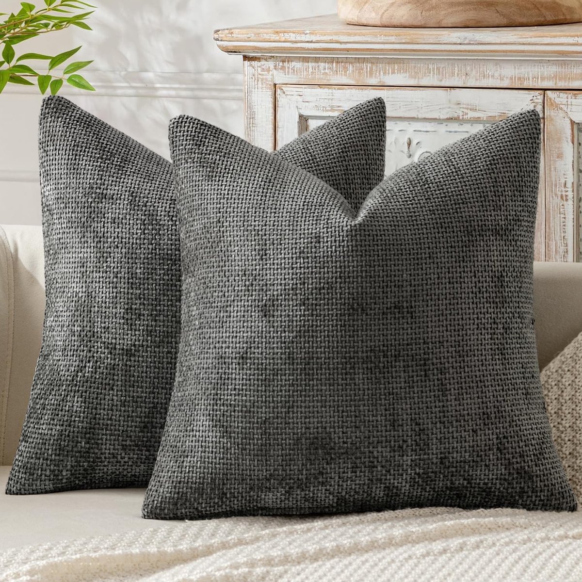 Set van 2 Chenille Kussenhoezen 50x50 cm Donkergrijs - Zachte Decoratieve Kussens voor Bank en Bed met Elegante Ontwerp