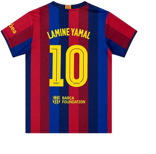 Achterkant van een rood-blauw gestreept Barcelona shirt met 'LAMINE YAMAL 10' in geel op de rug.