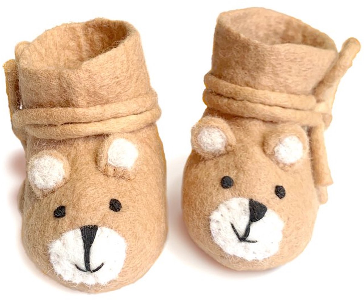BeYoona Babyslofjes beer – Vilten Babyschoentjes – Fairmade – Unisex – Maat 9 cm – Beige/Bruin