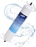 Witte Samsung in-line waterfilter met blauw/groene verpakking en water splash.