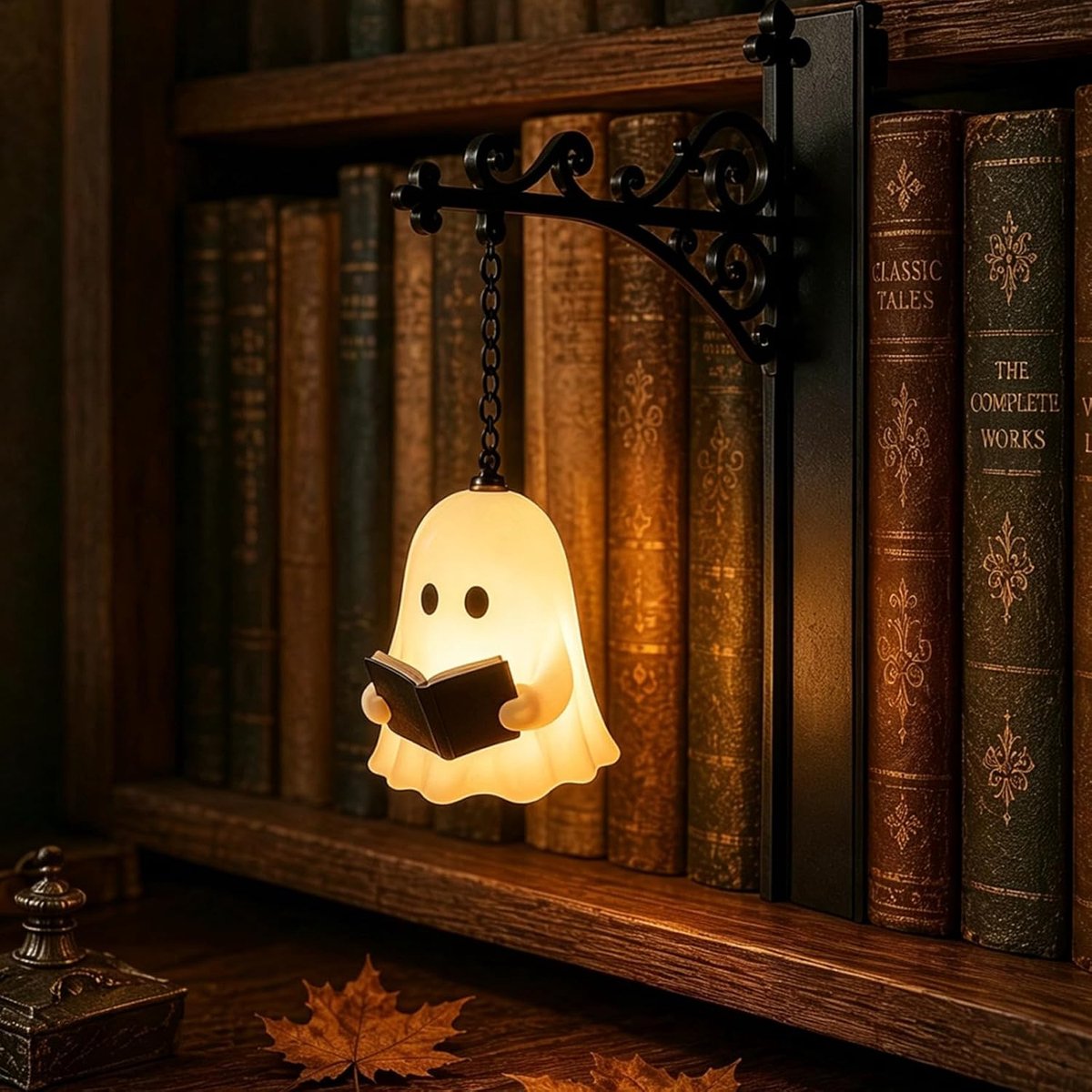Namajunas- Metalen boekensteun met boekenplankverlichting-Boekenplank-Boekenplankverlichting-Retro warm LED-lantaarn-Antislip boekenplankstandaard-Decoratieve boekenplankverlichting - Geschikt voor leeshoeken, studeerkamers en bibliotheken, spookvorm