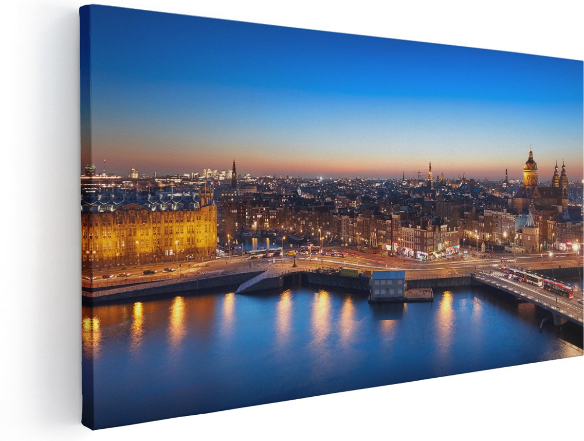 Artaza Canvas Schilderij Amsterdam Centrum In De Nacht - 180x90 cm - Groot - Wanddecoratie Woonkamer - Schilderijen - Muurdecoratie