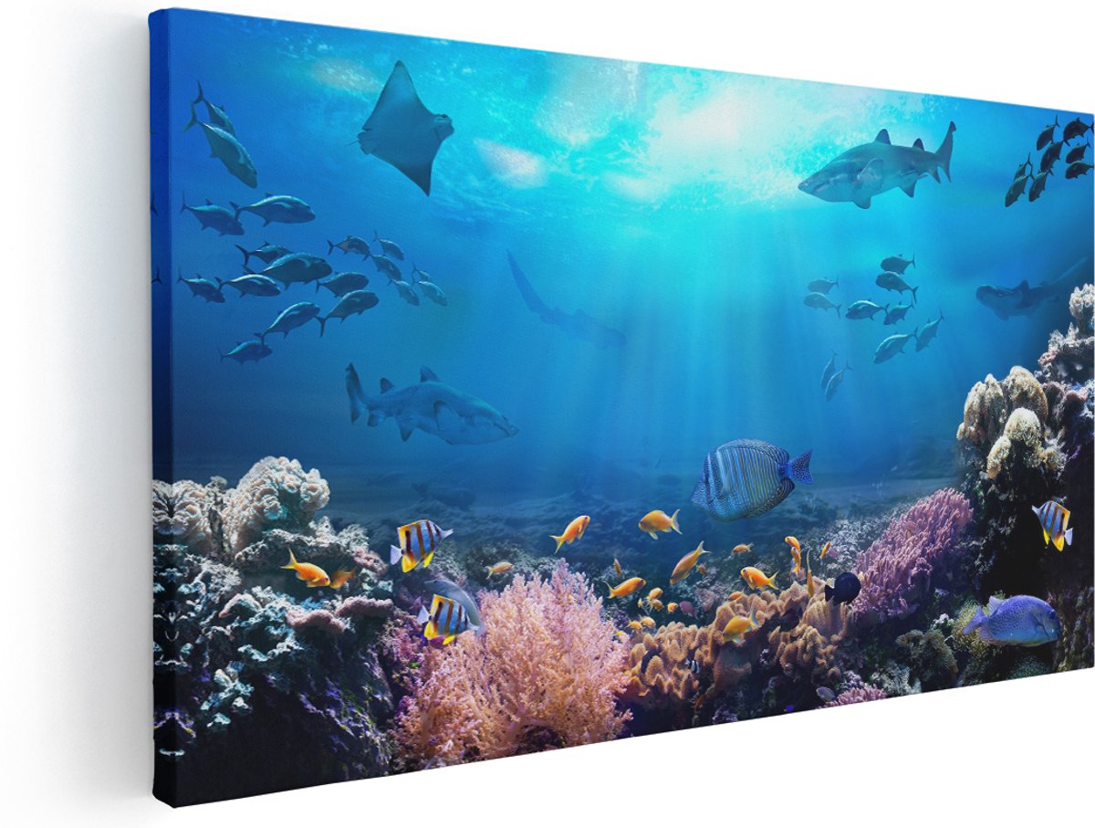 Artaza Canvas Schilderij Vissen met Haaien in de Oceaan met Koraalrif - 140x70 cm - Groot - Wanddecoratie Woonkamer - Schilderijen - Muurdecoratie