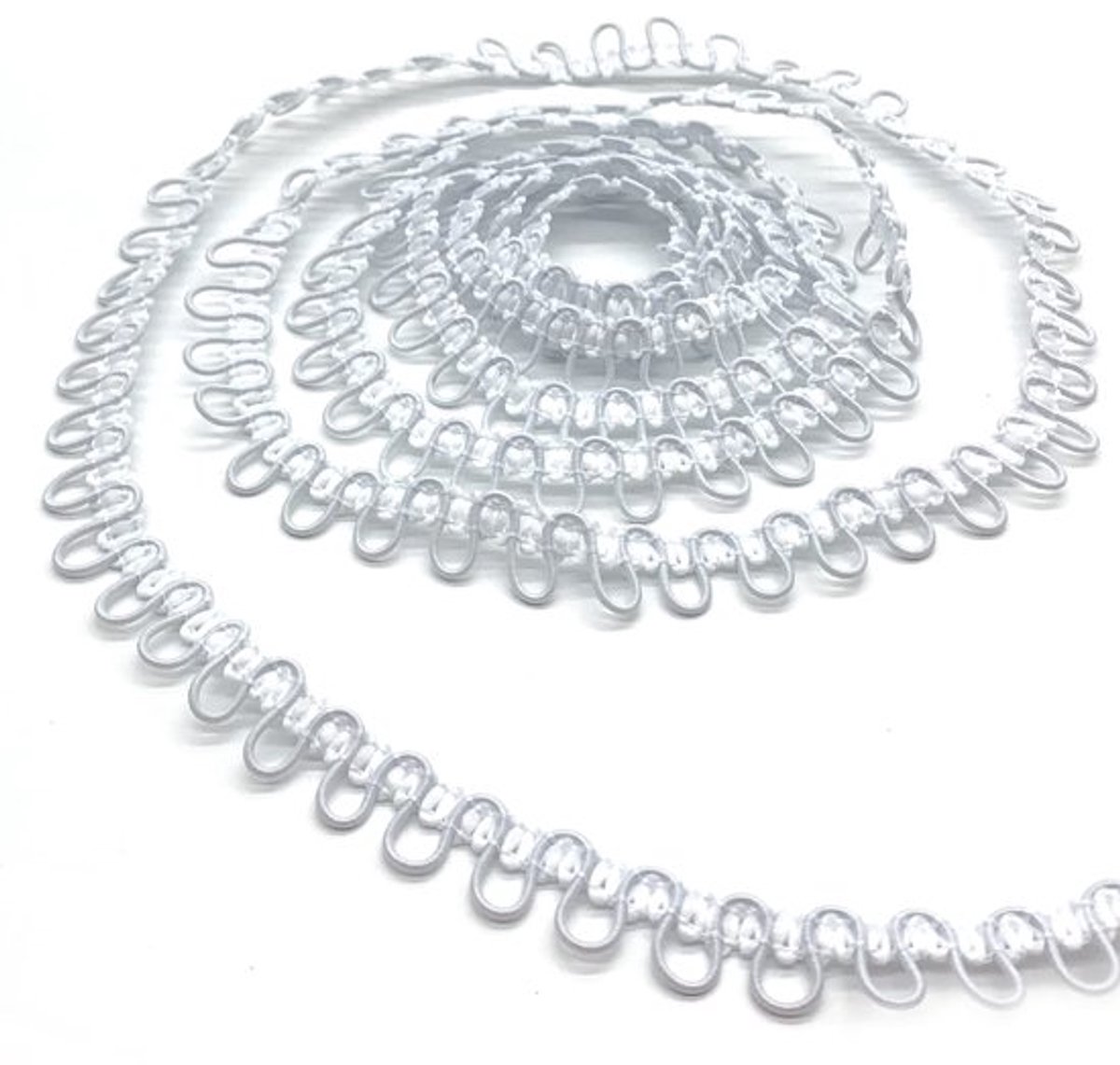 Knoopsgat Touw 4,5 Meter - Elastisch - Kanten Decoratie - Duurzaam Nylongaren - Geschikt voor Kledingstukken - Perfecte Knoopsgaten - Kledingtrim