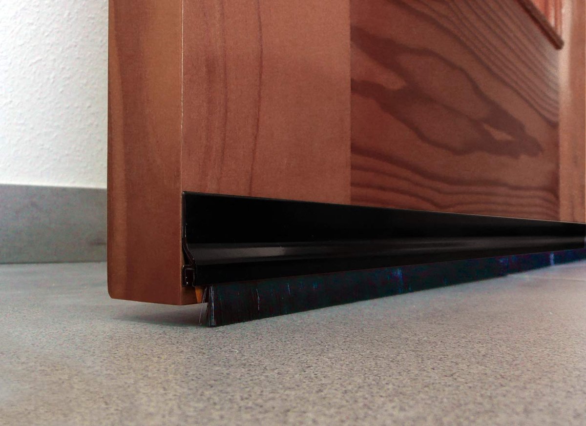 Tochtstrip van aluminium, zelfklevend, 92 cm, zwart - ShopVlot
