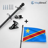 Zwarte vlaggenstok en houder met montagemateriaal en vlag van Congo-Kinshasa met blauw veld, rode baan en gele ster.