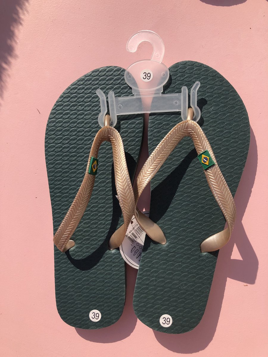 3 paar Teenslippers in maat 39