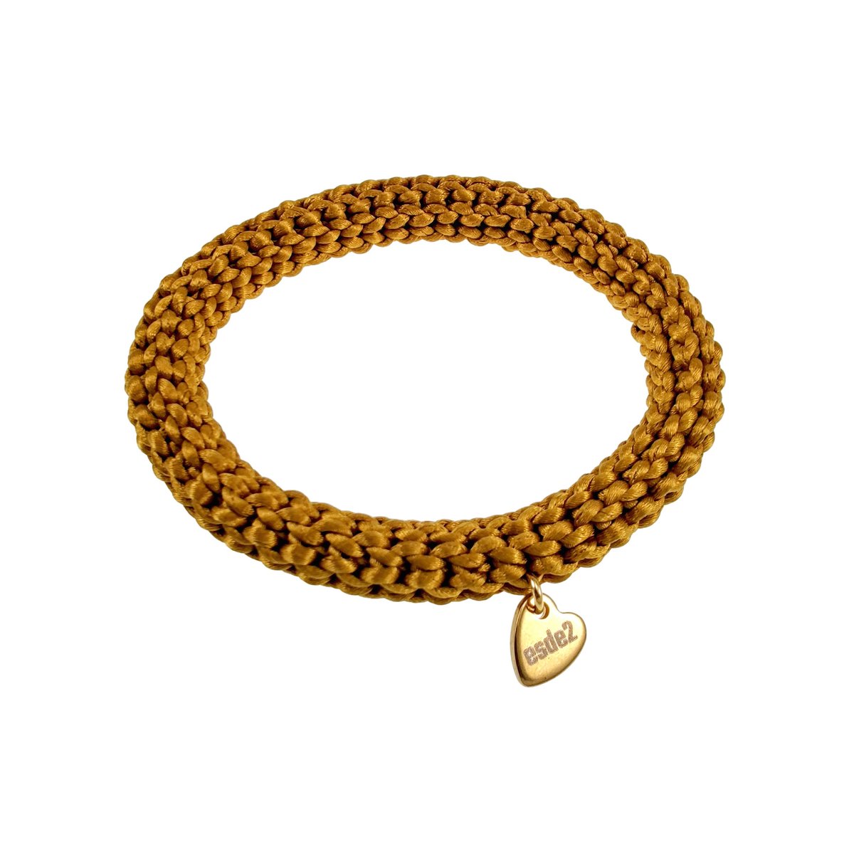 Crochet Damesarmband Aardse Gelekleur van Satijnkoord met Goudkleur RVS Hart Bedel, Breed 10 mm - Polslenmaat 16 tot 17 cm