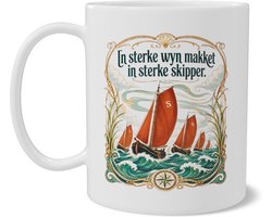 Koffiemok Friese Spreuk In sterke wyn makket in sterke skipper Skûtsjesilen Mok Stoere Zeilboten Art Nouveau Decoratie Wit Motiverend Cadeau voor Collega