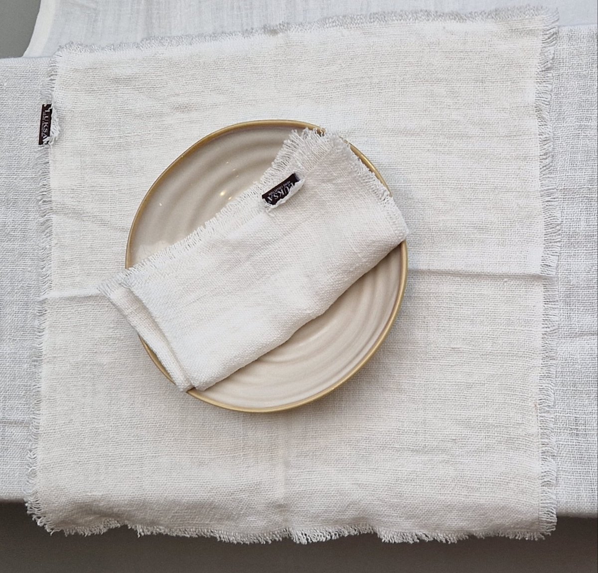 luksa|tafelkleed| linnen | 100% linnen| off white| Linnen tafelkleed |laid AZRA LUKSA |140 X 300 CM|kleur OFF WHITE