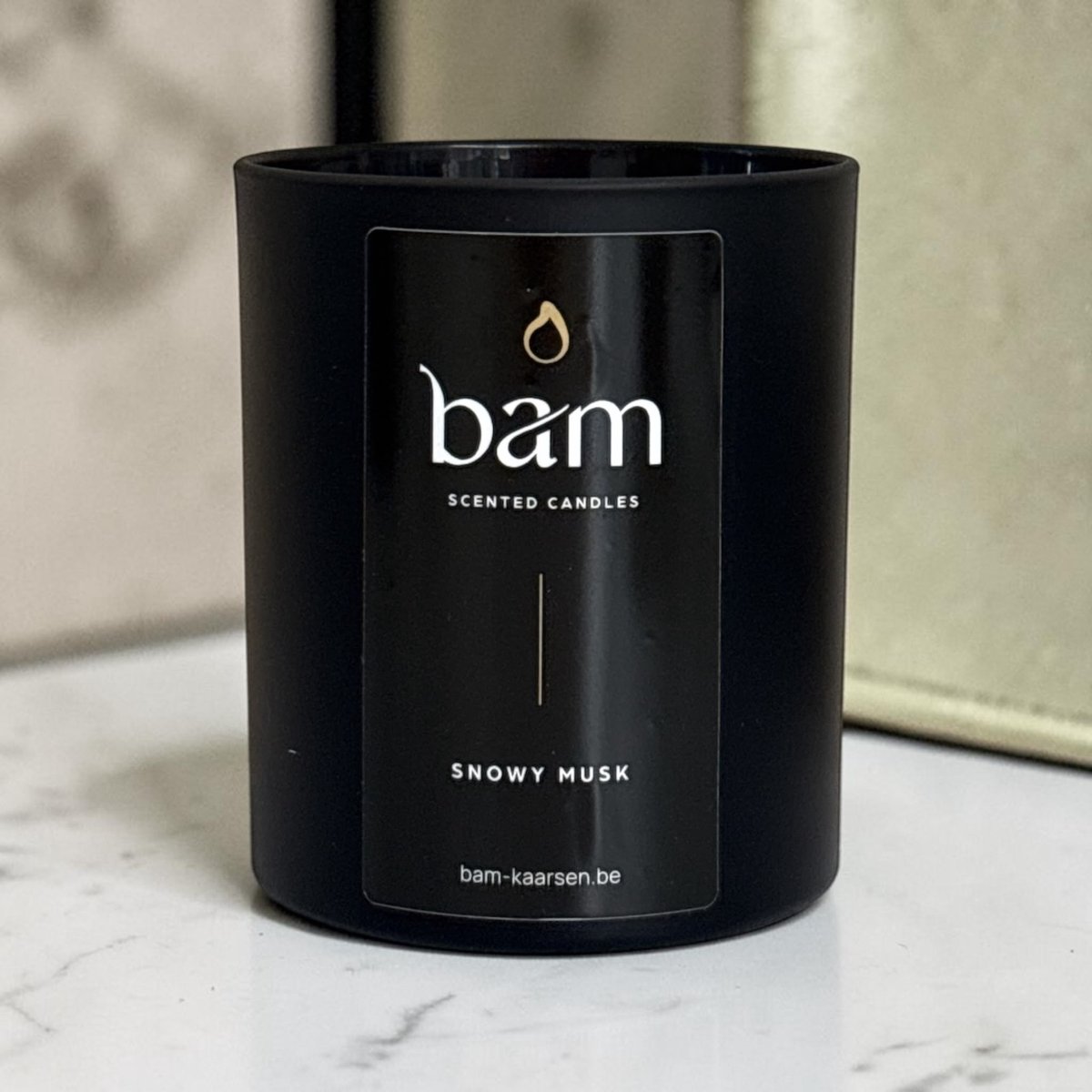 BAM Snowy Musk Geurkaars – Black Collection Medium – 2 Katoenen Wieken – 60 Branduren – 190 g – Zonnebloemwas – Vegan