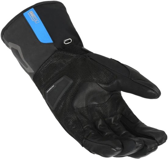 Zwarte Macna motorhandschoen met blauw "waterproof" logo, mesh stof aan de vingers en handpalm.