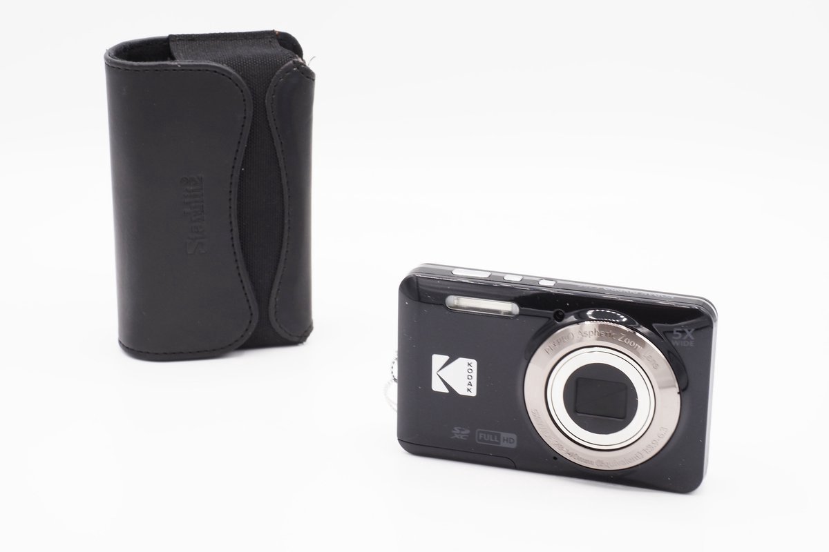 Kodak Pixpro EZ56 (FZ55) - Compactcamera - Zwart - + 32GB geheugenkaart - + Tas