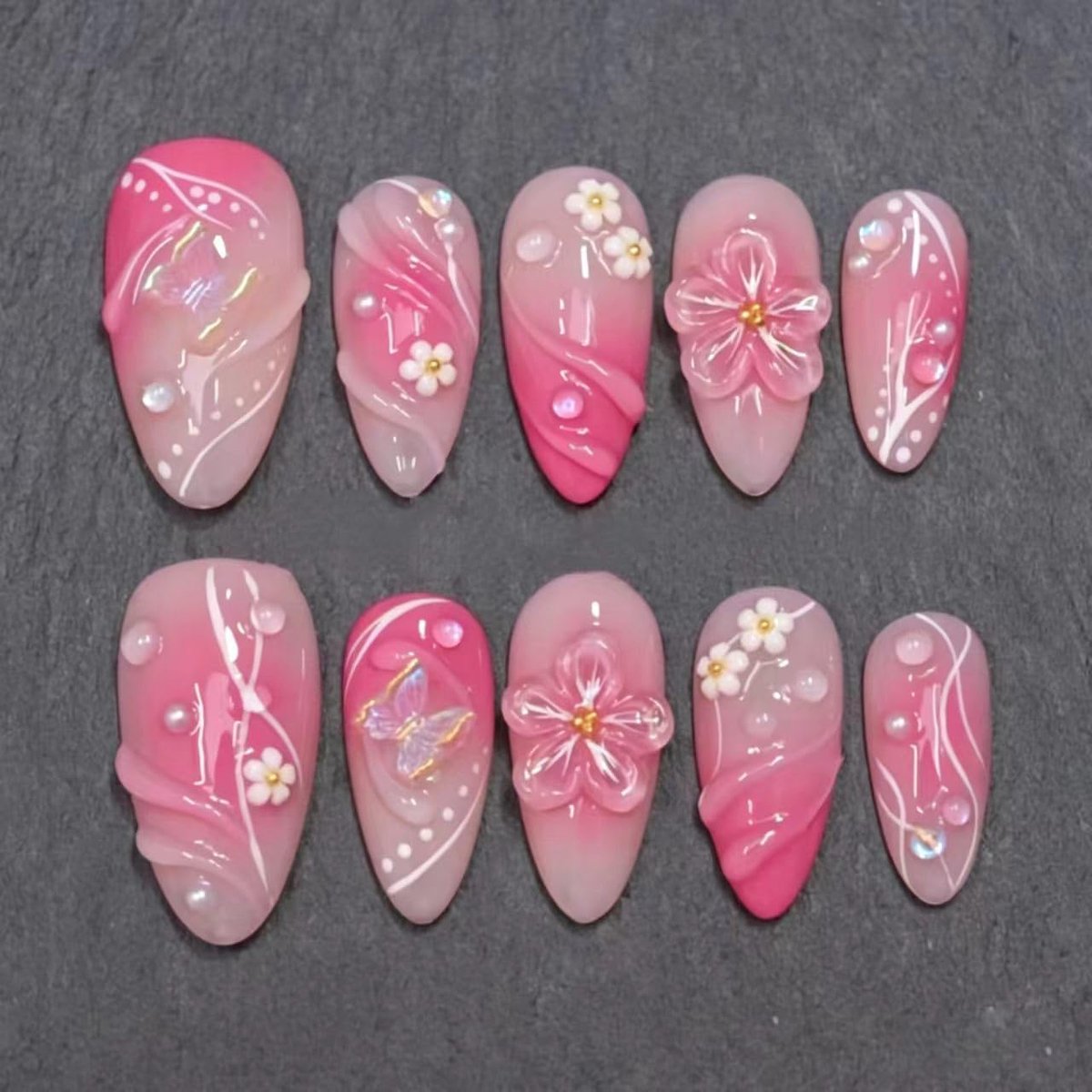 SnelShoppen - Short Press On Nails Almond Pink 3D Vlinders Bloemen Water Rib Ontwerp - Kunstnagels voor Feest, Zomer, en Dagelijks Gebruik - Hoogwaard