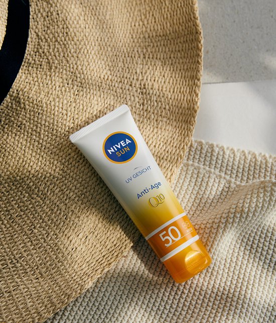 Nivea Sun - Gezichtscrème met SPF 50 - Anti-Rimpel - Anti-Pigmentvlekken - 50 ml