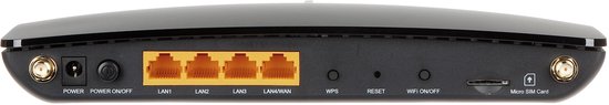Achterkant van de zwarte TP-Link router met stroomaansluiting, 4 LAN-poorten, WPS, reset, WiFi aan/uit en micro-simkaartsleuf.
