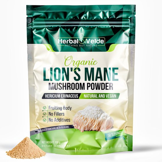 Zilveren en groene verpakking met biologisch Lion's Mane paddenstoelpoeder, met afbeelding van een Lion's Mane paddenstoel en hoop poeder.