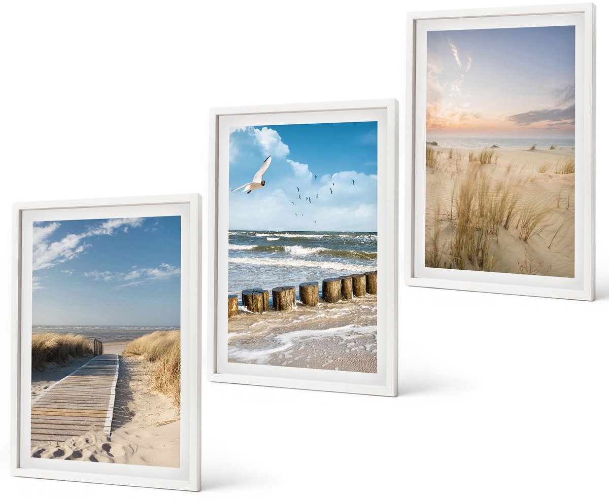 Coloray 3-Delige Schilderij Set - Strand Met Zand, Golven, Lucht En Vogels In De Lucht. - 40 x 60 - Stijlvolle Muurdecoratie - Slaapkamer - Woonkamer Decoratie