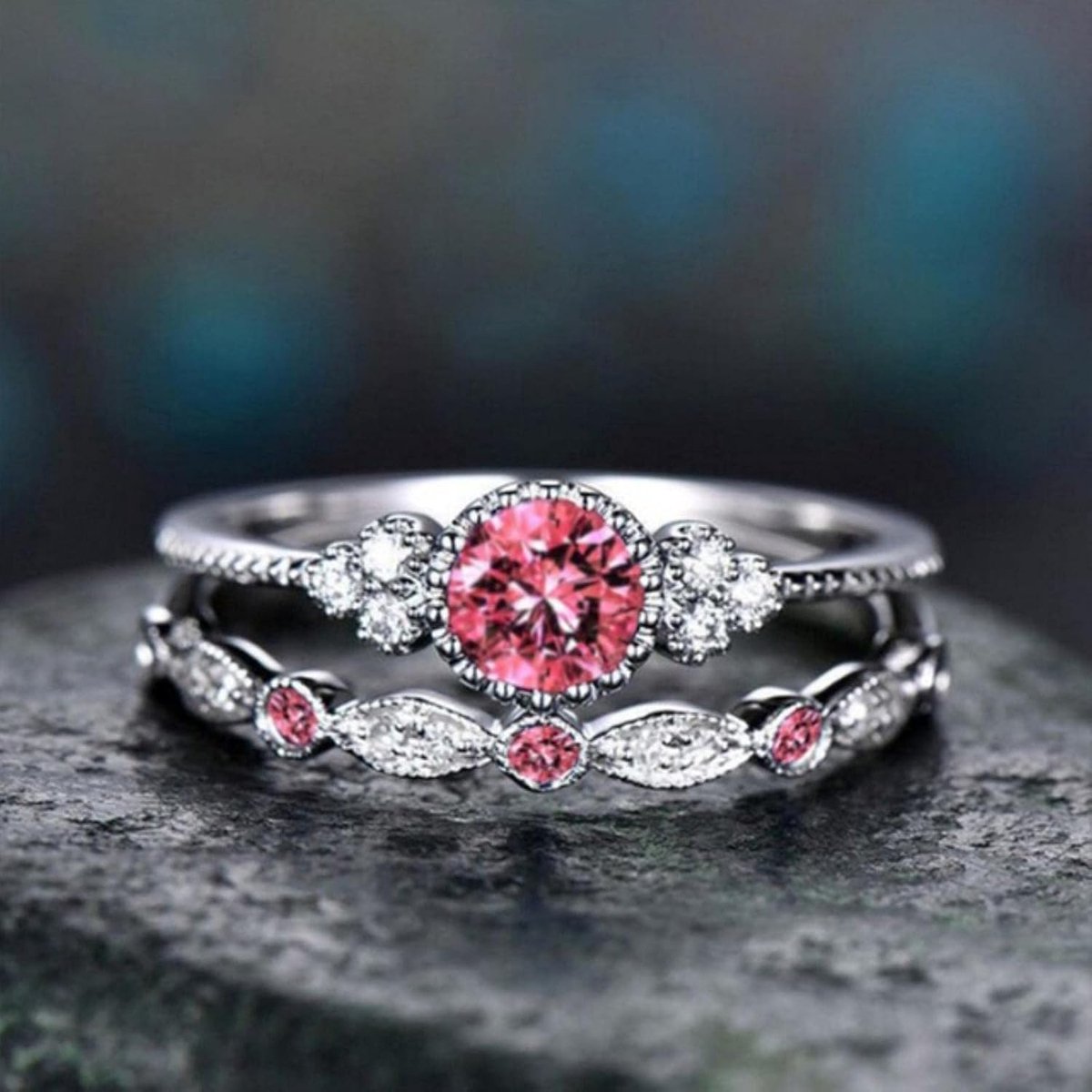 2 trendy ringen | Zilverkleurig | Roze stenen | Vrouwen | Sinterklaas kado | Valentijnsdag cadeau | Maat 56