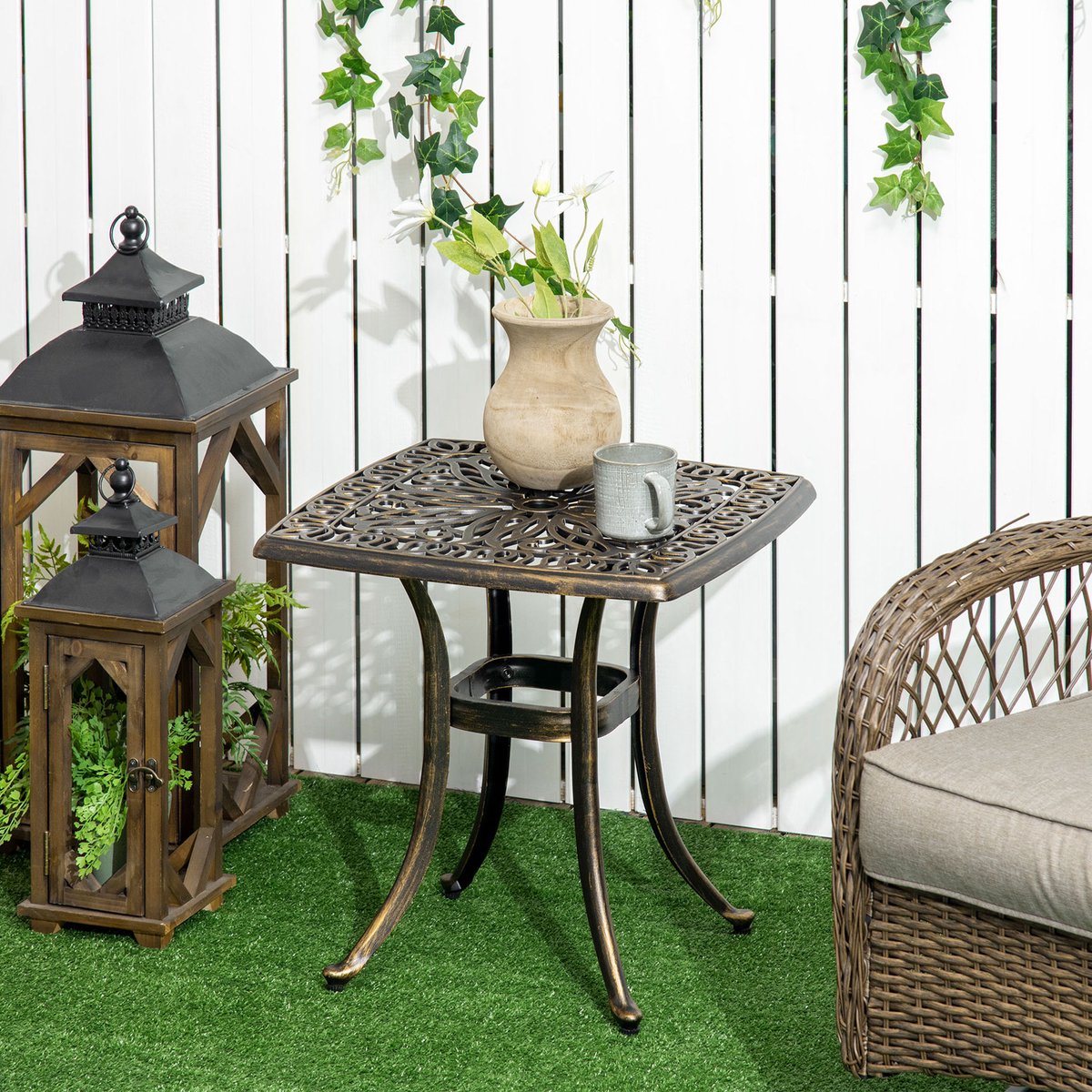 DESMIU Bijzettafel Voor Buiten Met Parasolgat En Verstelbare Voetdoppen Voor Tuin En Balkon Aluminium Bronze 54x54x52,5 Cm