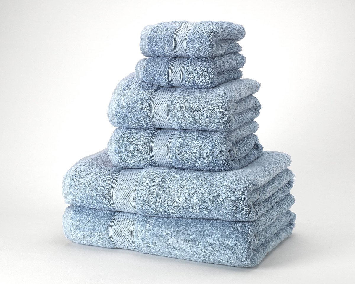 Omgoods - Handdoekenset 6-delig - 100% Gekamd Katoen 450 g/m² - Lichtblauw