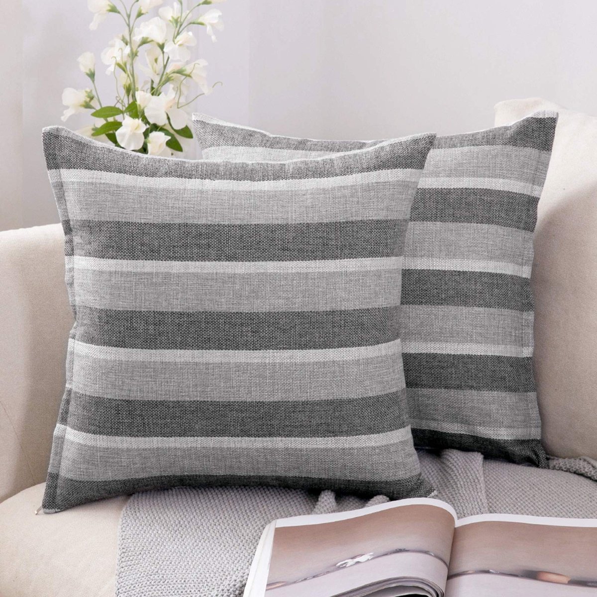 Omgoods - Set van 2 Decoratieve Kussenhoezen in Lichtgrijs, Modern en Comfortabel