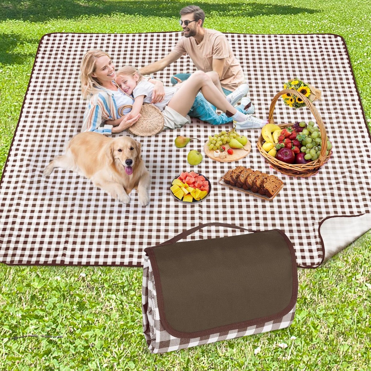 OLOEY Picknickdeken, 200 x 200 cm, zandbestendig, stranddeken, waterdicht, campingdeken, wasbaar, met draaggreep, ideaal voor outdoor, camping, strand en familiepicknick (bruin geruit)
