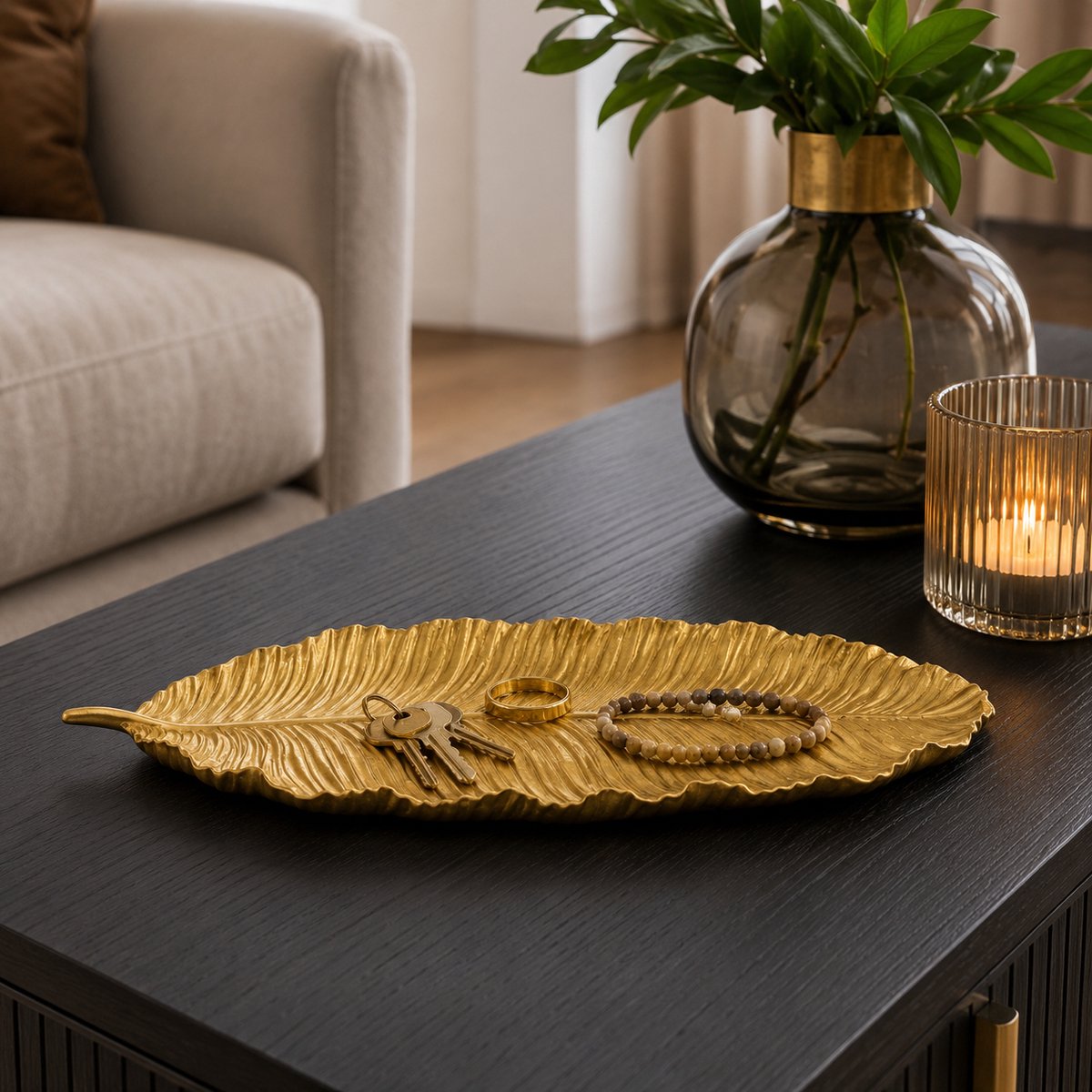 Ultieme SEO-titel Zirkle Gouden Bladvormig Dienblad – Decoratieve Siertray 38 x 16,5 x 1,8 cm – Luxe Blad Schaal / Kaarsenplateau / Sieradenschaal – Voor Sleutels, Kaarsen, Sieraden, Amberblokjes & Woondecoratie – Tafel, Dressoir, Salontafel & Hal