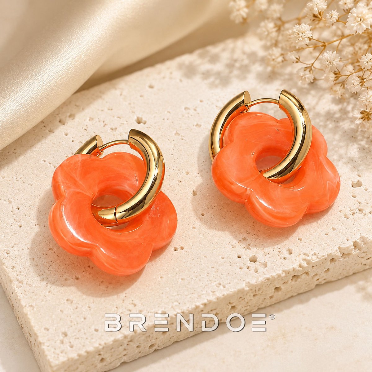 Brendoe Bloem Oorringen Oranje – Goudkleurige Oorbellen met Afneembare Acryl Bloem – Dames
