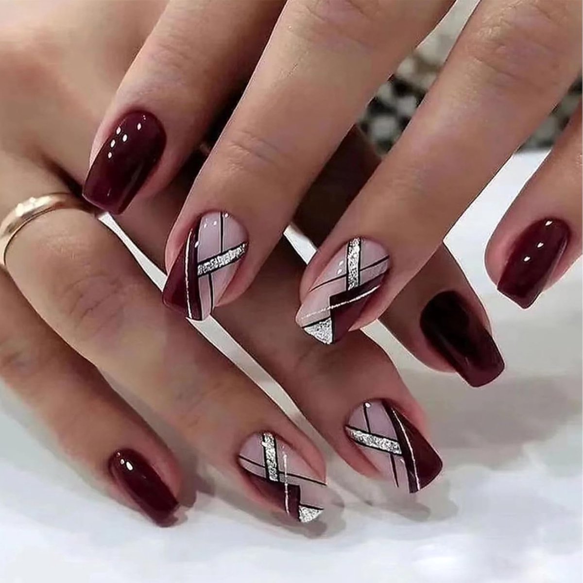Press on Nails Medium kunstnagels, vierkant, wijnrood, design met glitterlijnen, acryl, voor vrouwen en meisjes