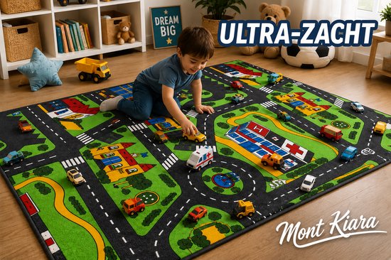 Jongen op een speelkleed met stad, wegen en gebouwen. Met tekst 'ULTRA-ZACHT' en 'Mont Kiara'.