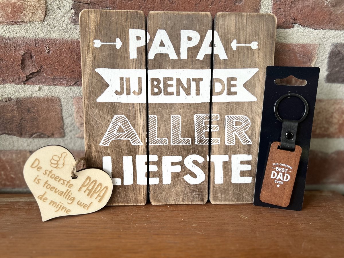 Creaties van Hier - Cadeaupakket papa - vader inclusief houten hartje papa - Tekstbordje 20 cm Papa jij bent de allerliefste + Sleutelhanger the original best dad ever