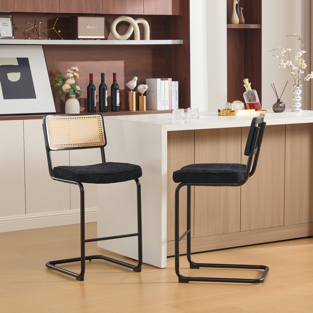 MEUNIQ barkruk set van 2 met rugleuning, chenille zitting, houten rugleuning met rattan look, zwart metalen onderstel, 47 x 53,5 x 98 cm Black