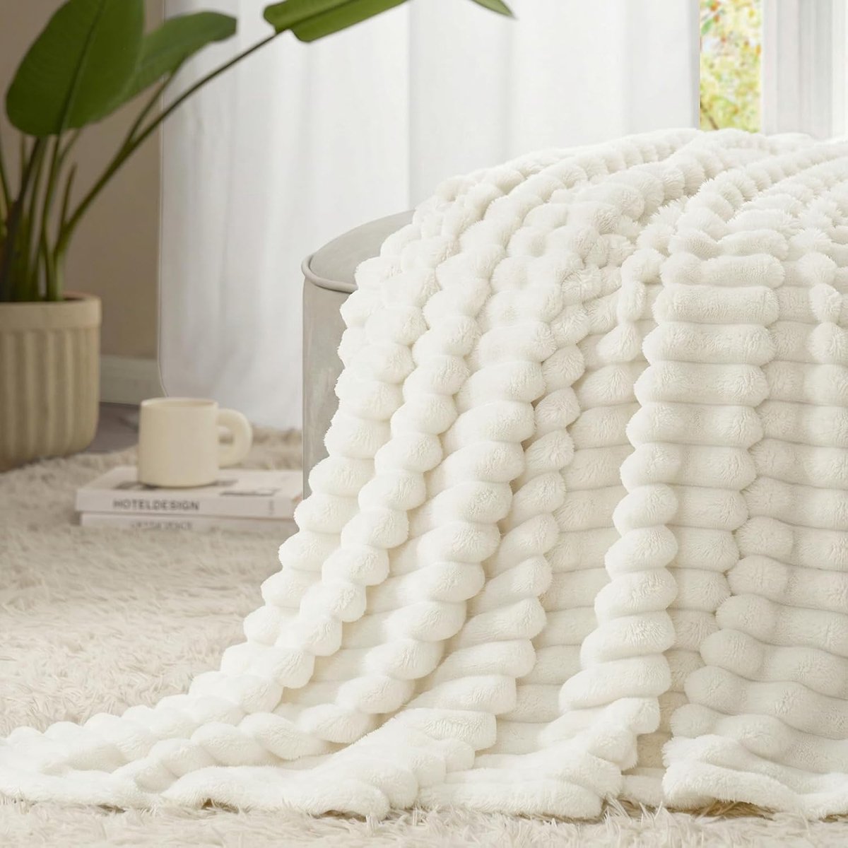 SnelShoppen - Fleece Plaid Deken 150x200cm - Zachte Warme Gestreepte Microvezel Dekens voor Bank, Bed en Fauteuil - Pluizige Decoratieve Beddeken voor