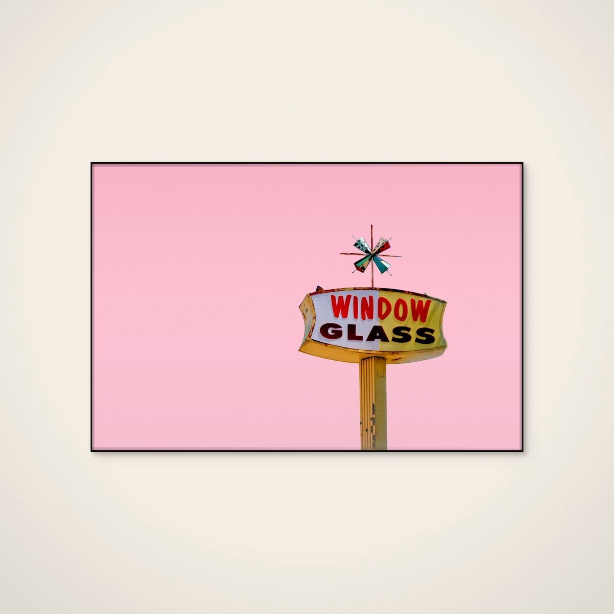 Akoestisch schilderij - 120 x 80 cm - Atomic Pink Starburst Vintage Sign van Tom Windeknecht - Abstracte wanddecoratie - zwart textielframe
