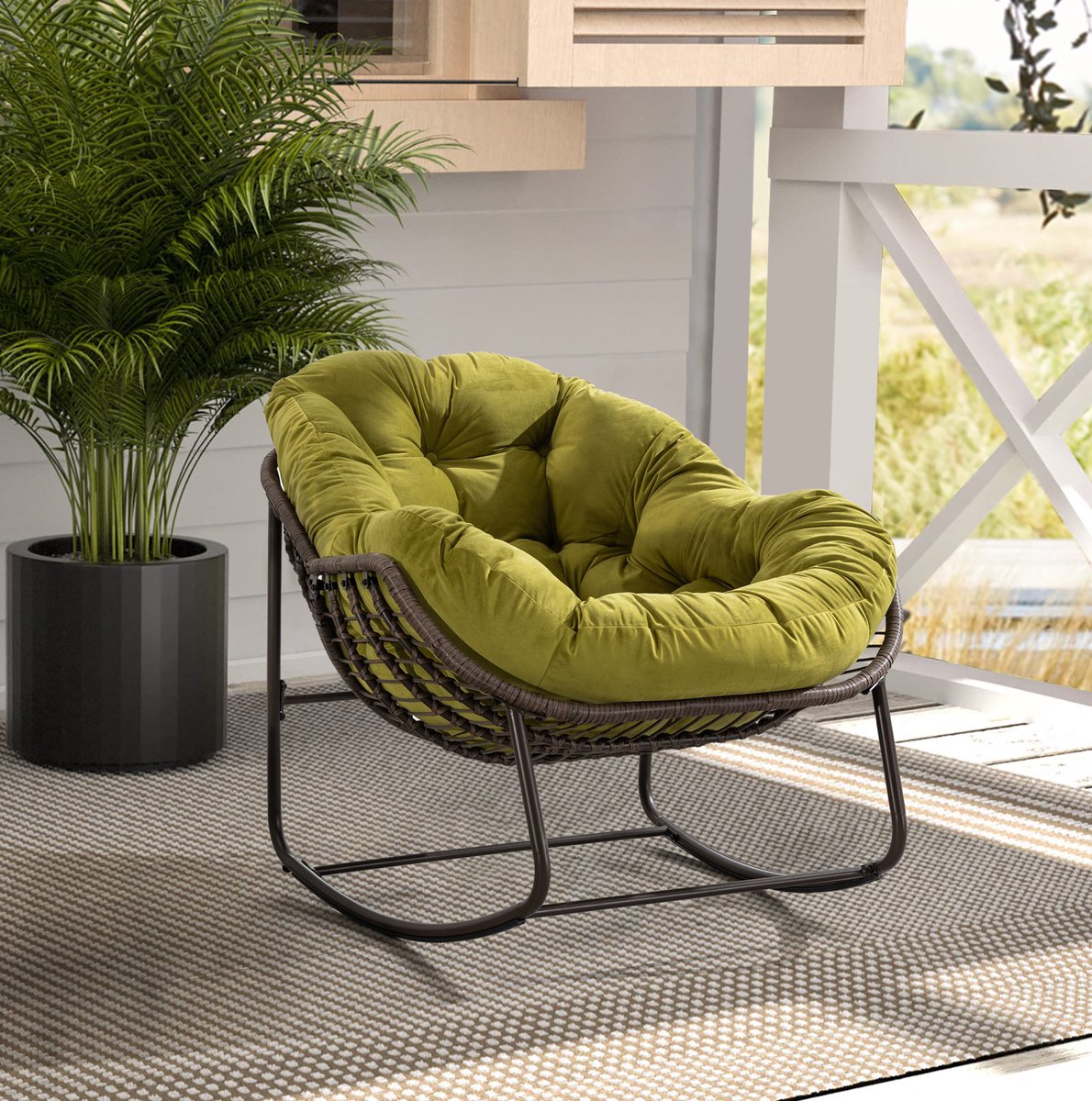 FloraGrace Schommelstoel 90 x 106 x 78 cm - Handgeweven Rotanlook Met Gewatteerd Kussen - Voor Patio, Tuin En Woonkamer - Metaal - Olijfgroen