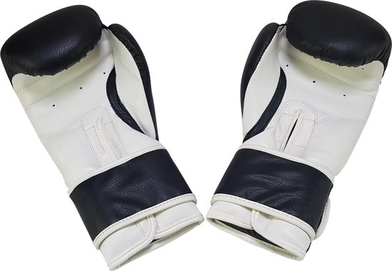 Zwarte bokshandschoenen met witte delen en zwarte polssluiting.