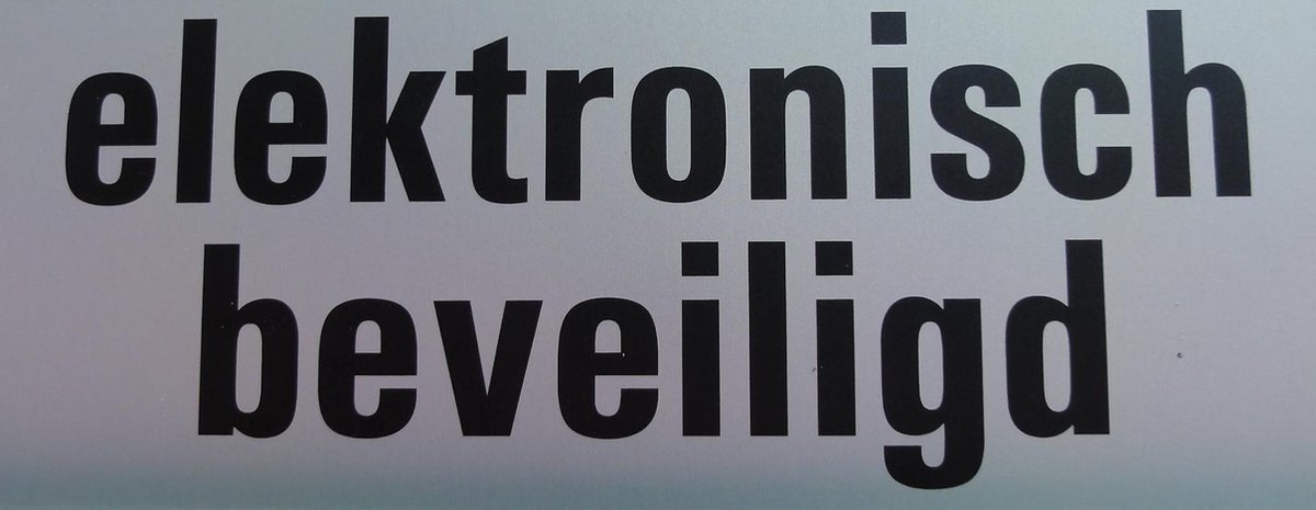 Aluminium deurbordje tekst: electronisch beveiligd Zelfklevend | 130x50x0,5 mm | deur bordje electronisch beveiligd