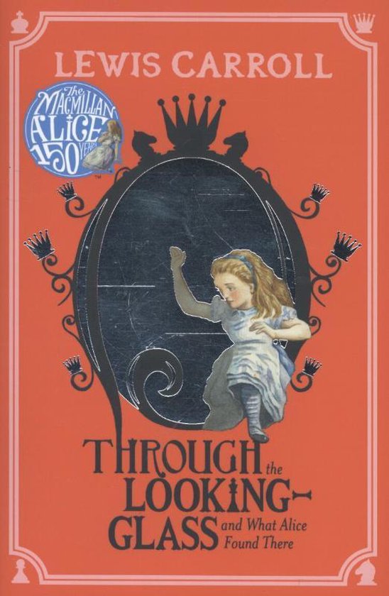 Livre "Through the Looking Glass" de Lewis Carroll. Alice en robe bleue devant un miroir.