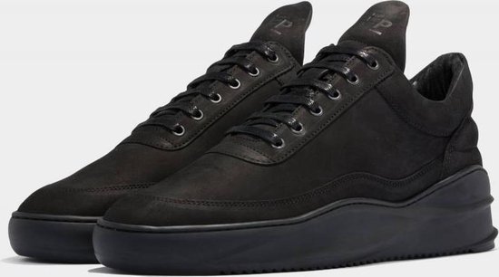 Filling Pieces low top sky basic all black