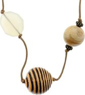 Lange ketting met ronde beige kralen