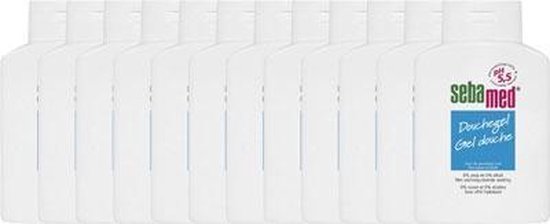 Twaalf witte flacons Sebamed douchegel met pH 5,5. De labels zijn wit met blauwe en rode letters.