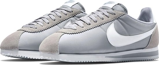 Nike Classic Cortez Nylon Sportschoenen - Maat 43 - Mannen - grijs/wit |  bol.com